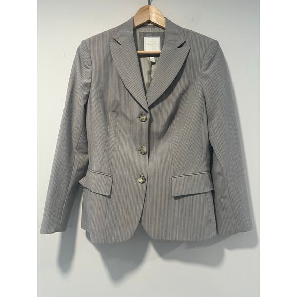 The Limited The Perfect Travel Suit Jacket Light Gray White Pinstripes Size 6 JL - Picture 1 of 11